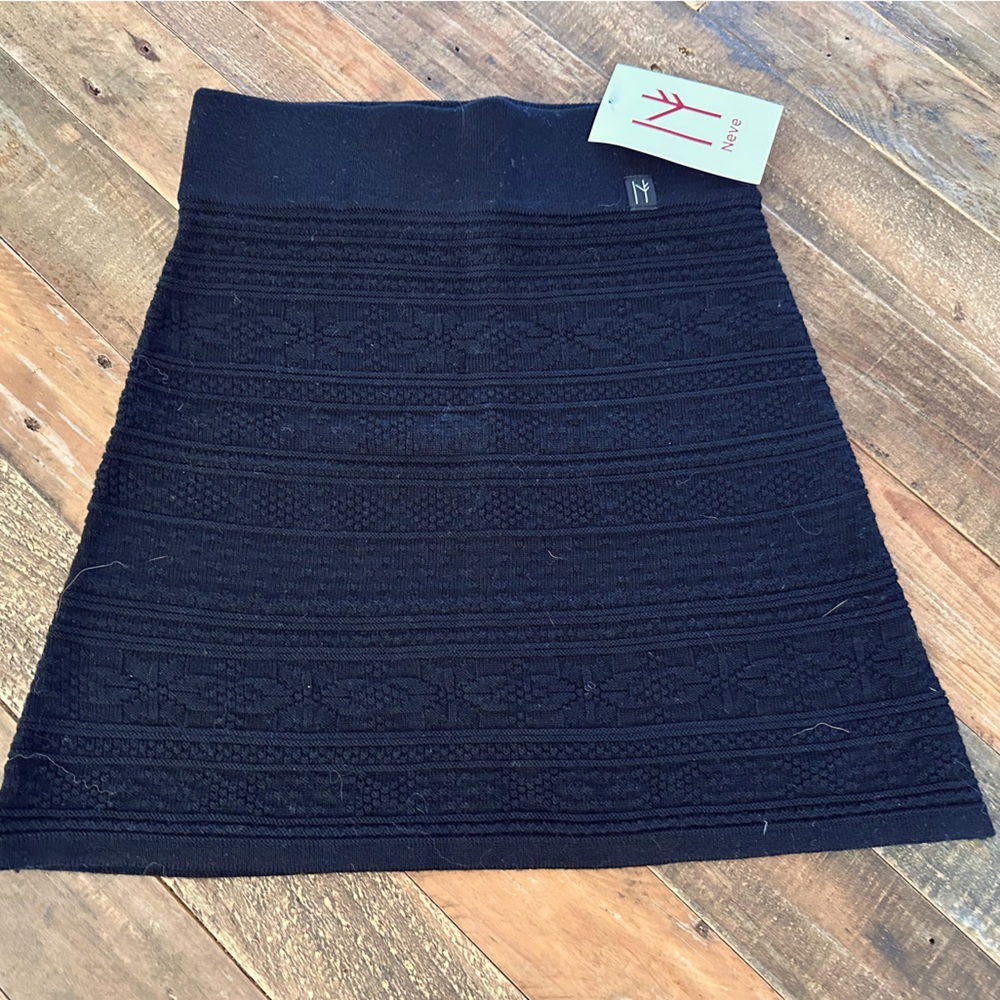 Neve sweater skirt NWT